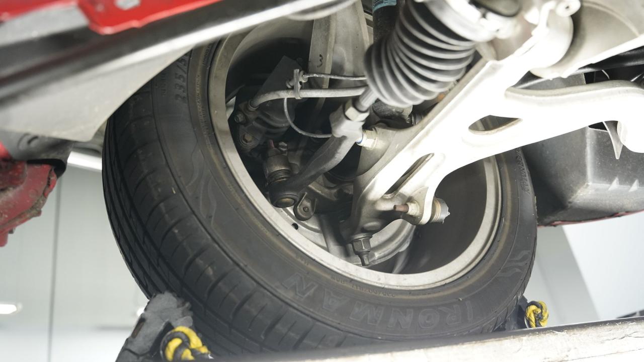 2002 Ford Thunderbird