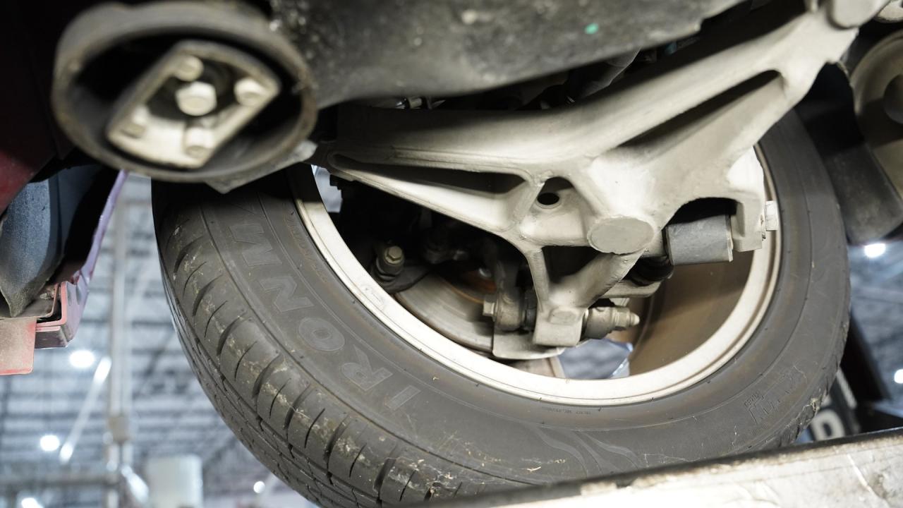 2002 Ford Thunderbird