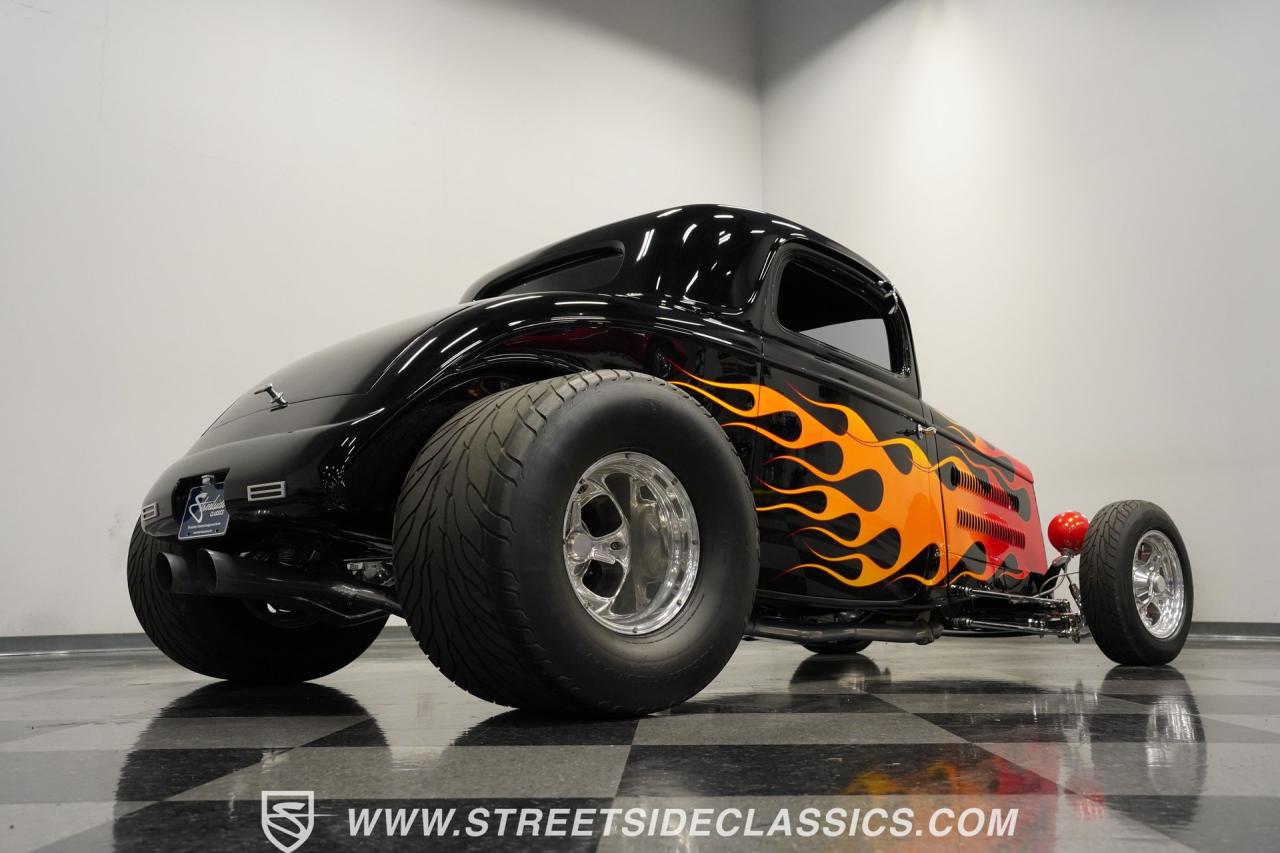 1934 Ford 3-Window Coupe