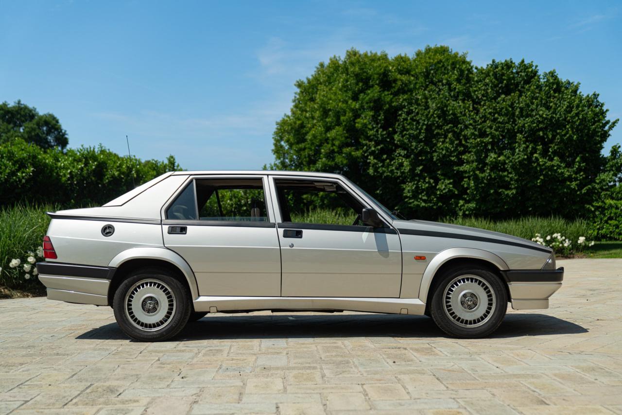 1989 Alfa Romeo 75 2.0