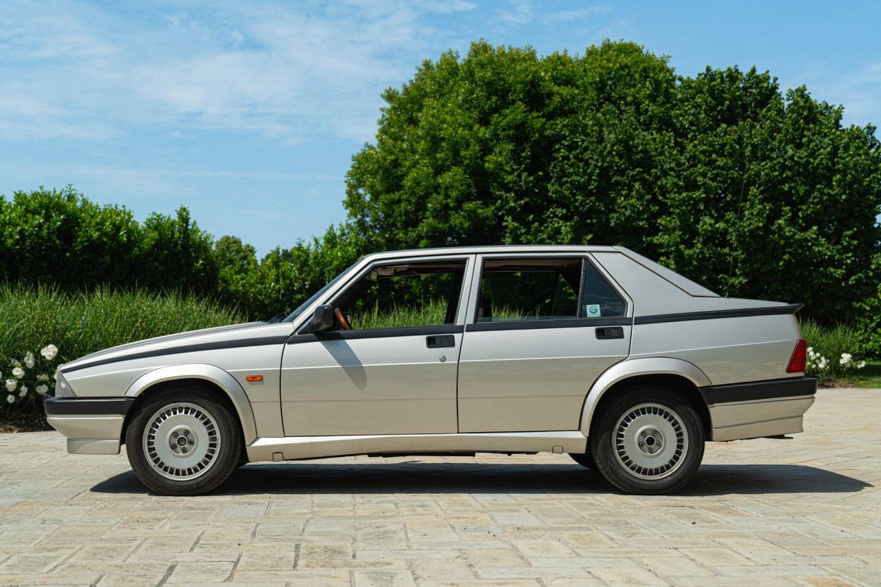 1989 Alfa Romeo 75 2.0