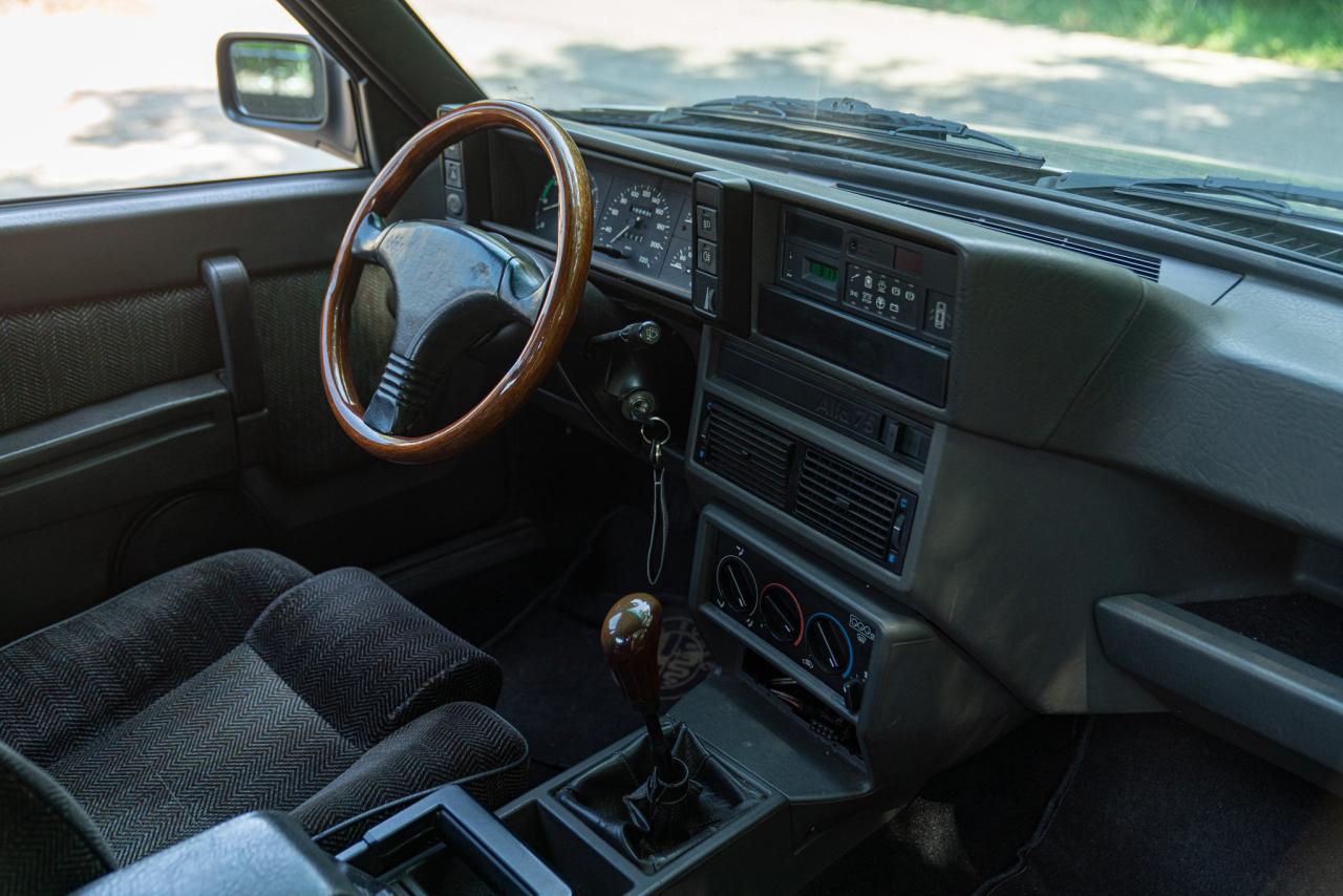 1989 Alfa Romeo 75 2.0