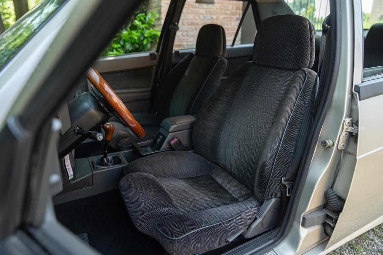 1989 Alfa Romeo 75 2.0