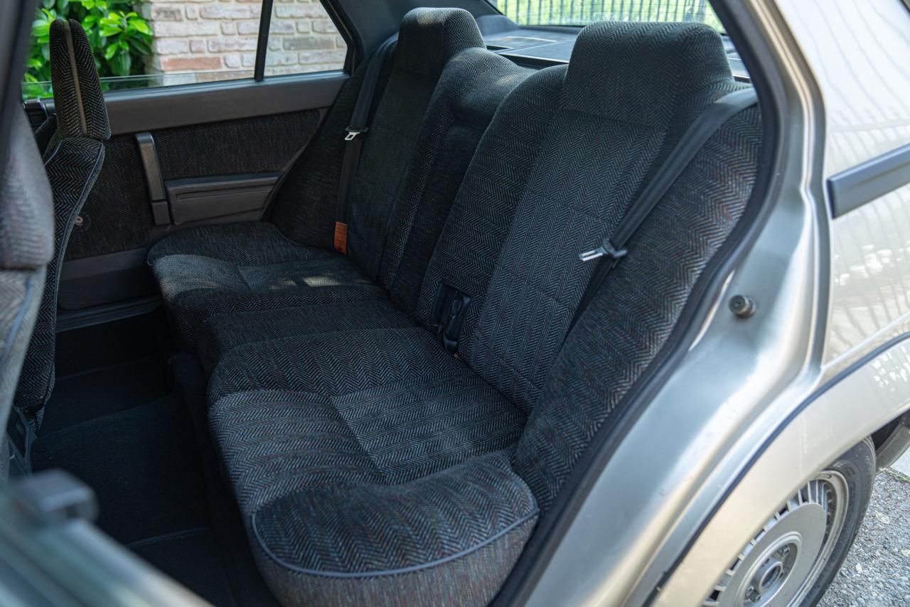 1989 Alfa Romeo 75 2.0