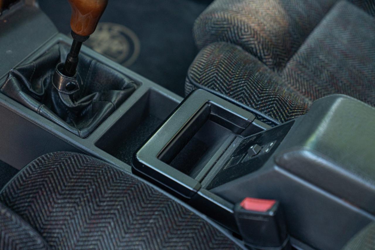 1989 Alfa Romeo 75 2.0