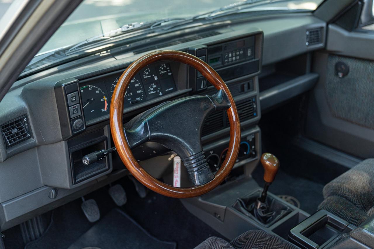 1989 Alfa Romeo 75 2.0