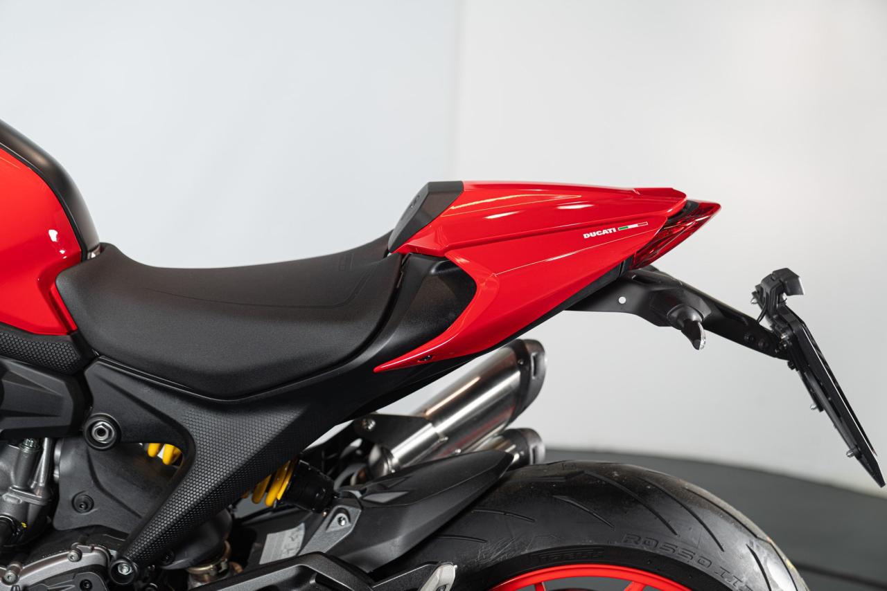 2022 Ducati MONSTER