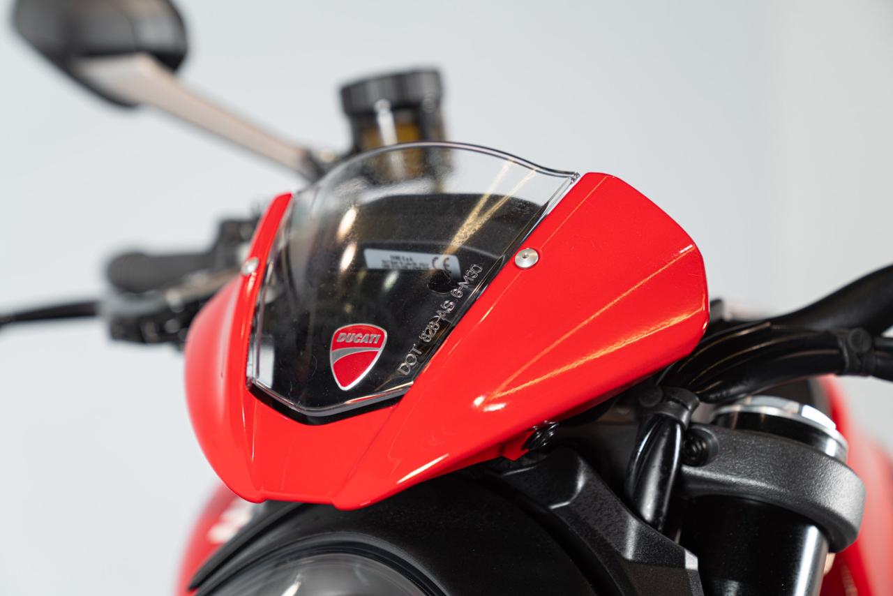 2022 Ducati MONSTER