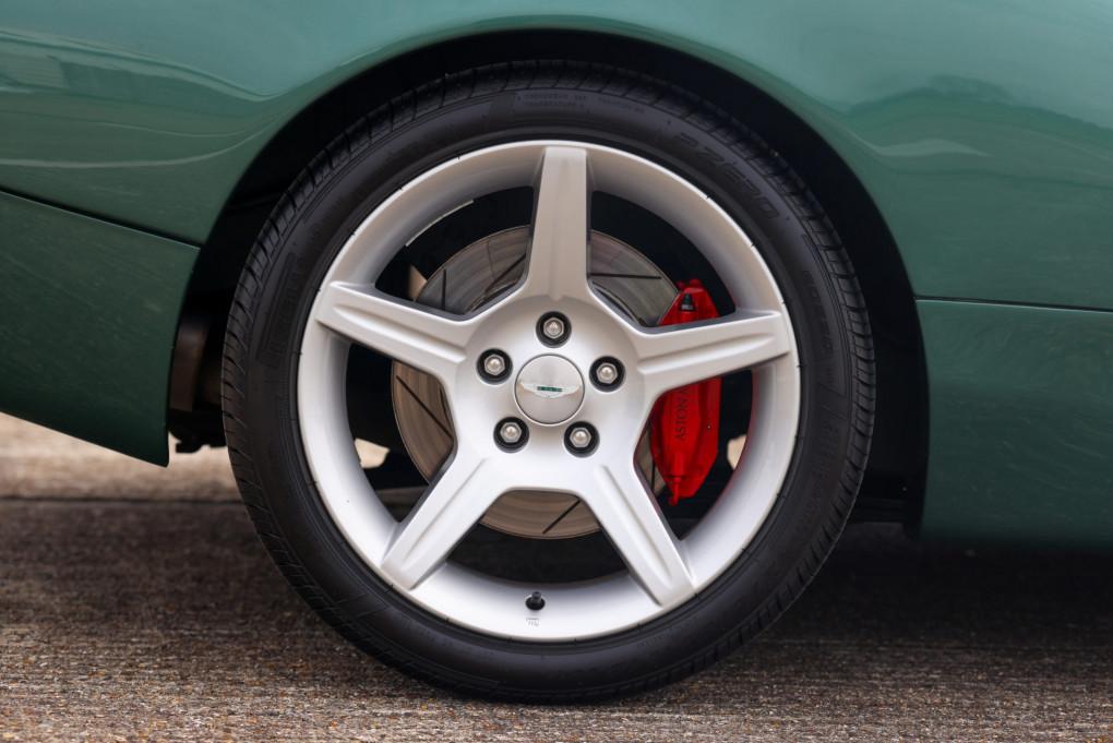 2004 Aston Martin DB7