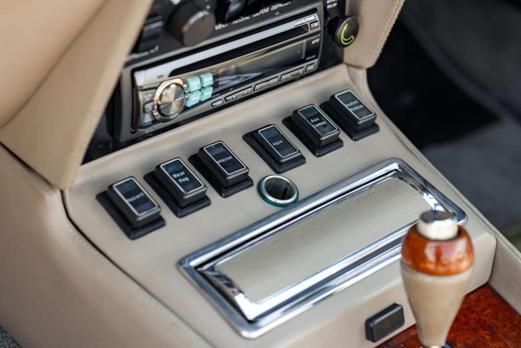 1987 Aston Martin Vantage