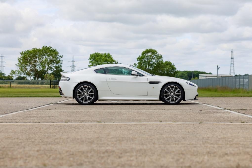 2012 Aston Martin Vantage