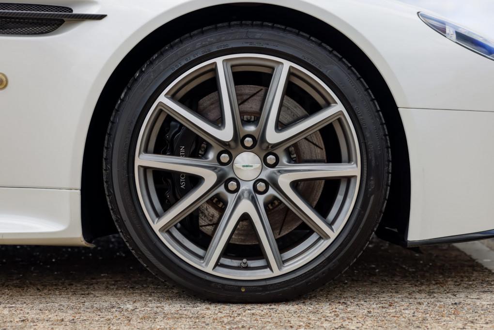 2012 Aston Martin Vantage