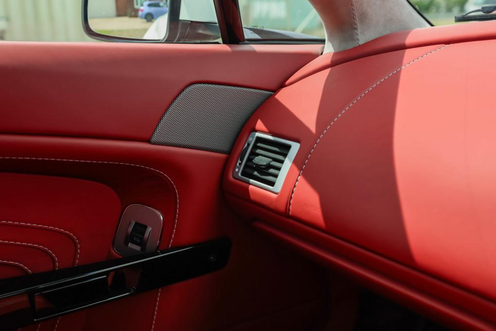 2012 Aston Martin Vantage