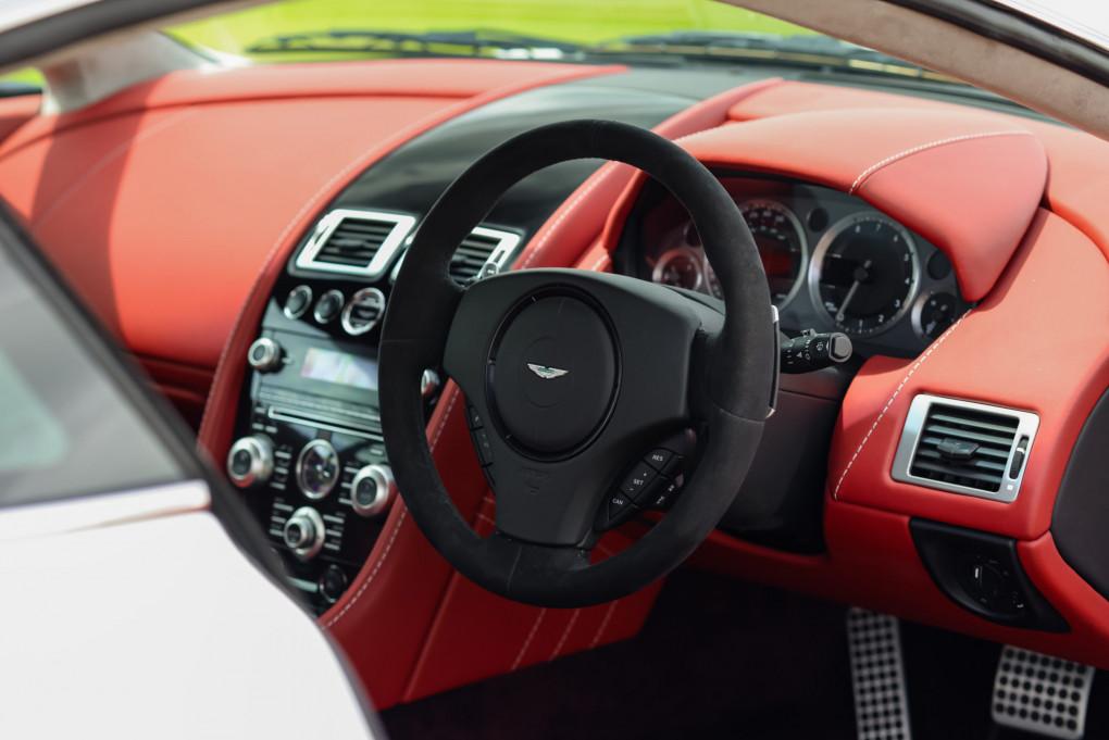 2012 Aston Martin Vantage