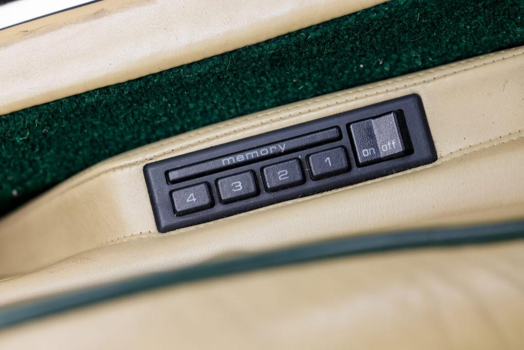 1990 Aston Martin Virage