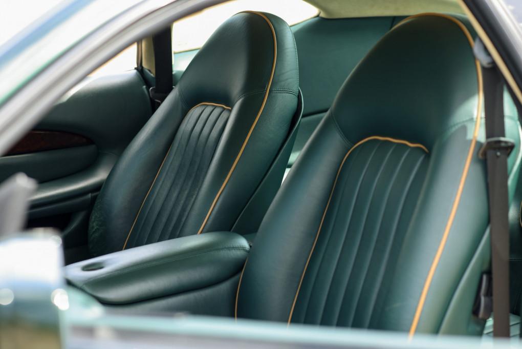 1997 Aston Martin DB7