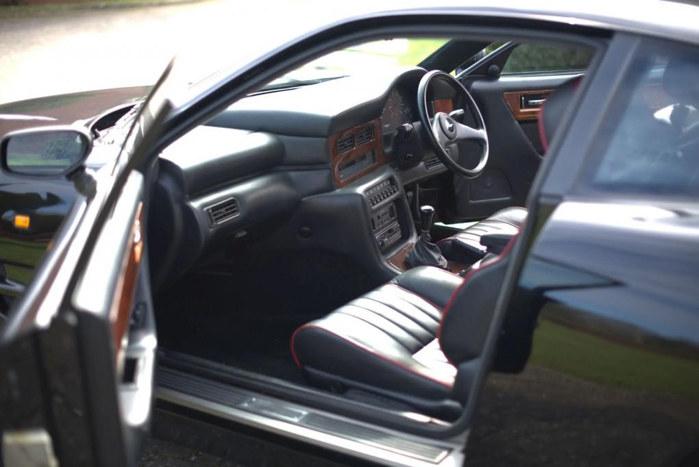 1999 Aston Martin V8