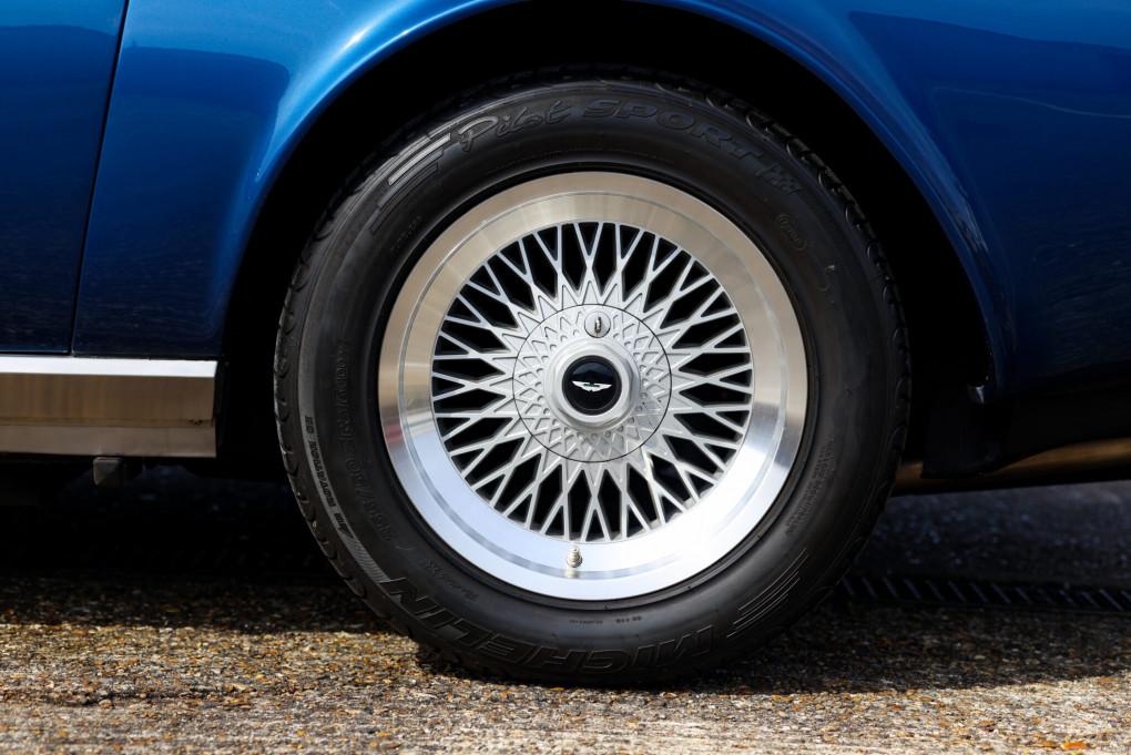 1988 Aston Martin Vantage