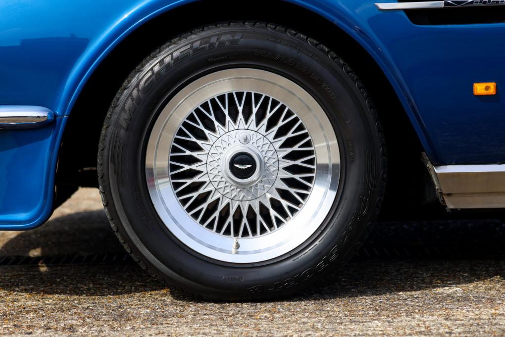 1988 Aston Martin Vantage