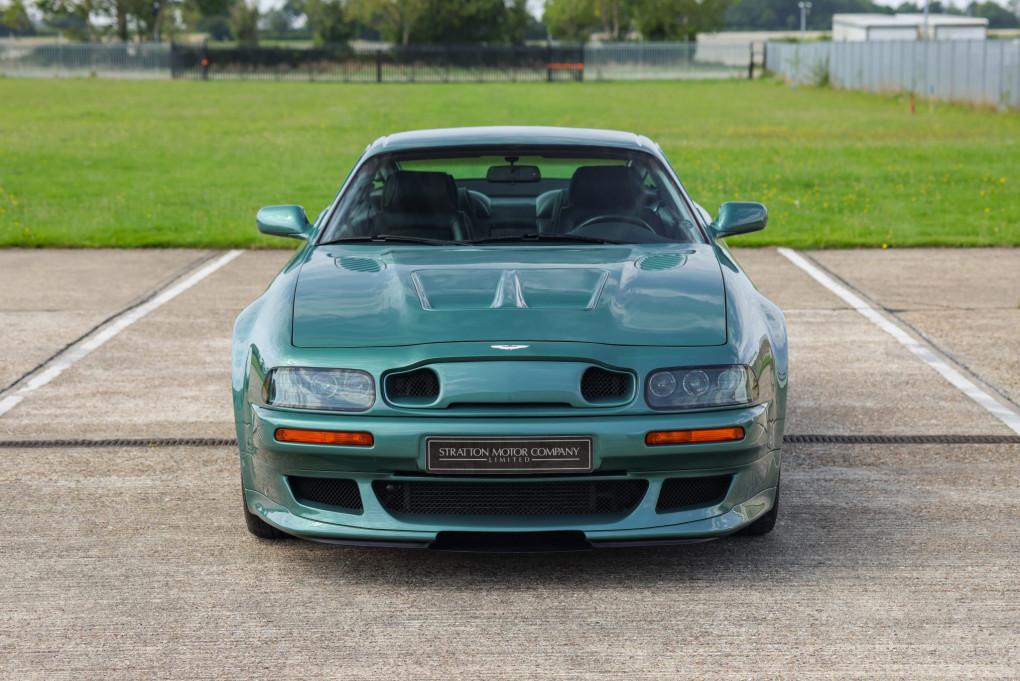 2000 Aston Martin Vantage