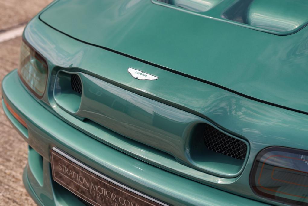 2000 Aston Martin Vantage