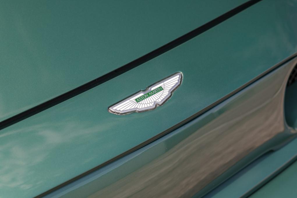 2000 Aston Martin Vantage