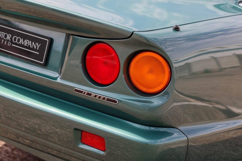 2000 Aston Martin Vantage