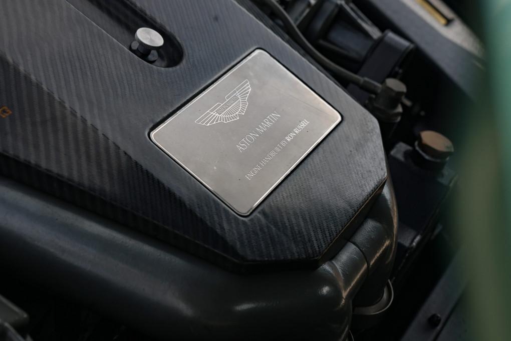 2000 Aston Martin Vantage