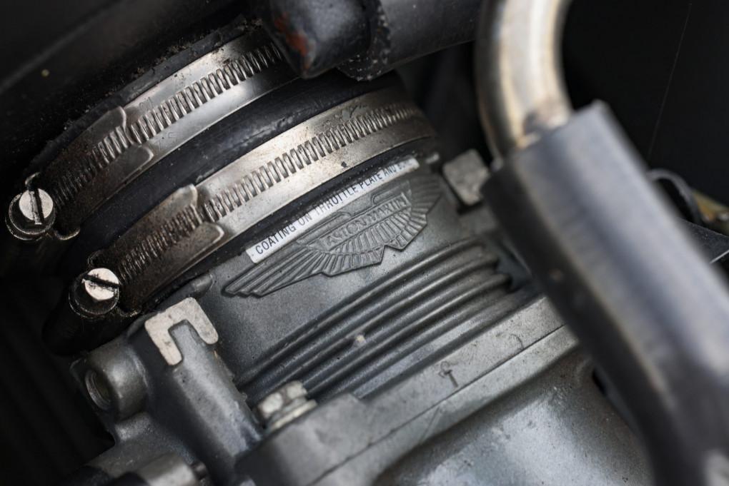 2000 Aston Martin Vantage