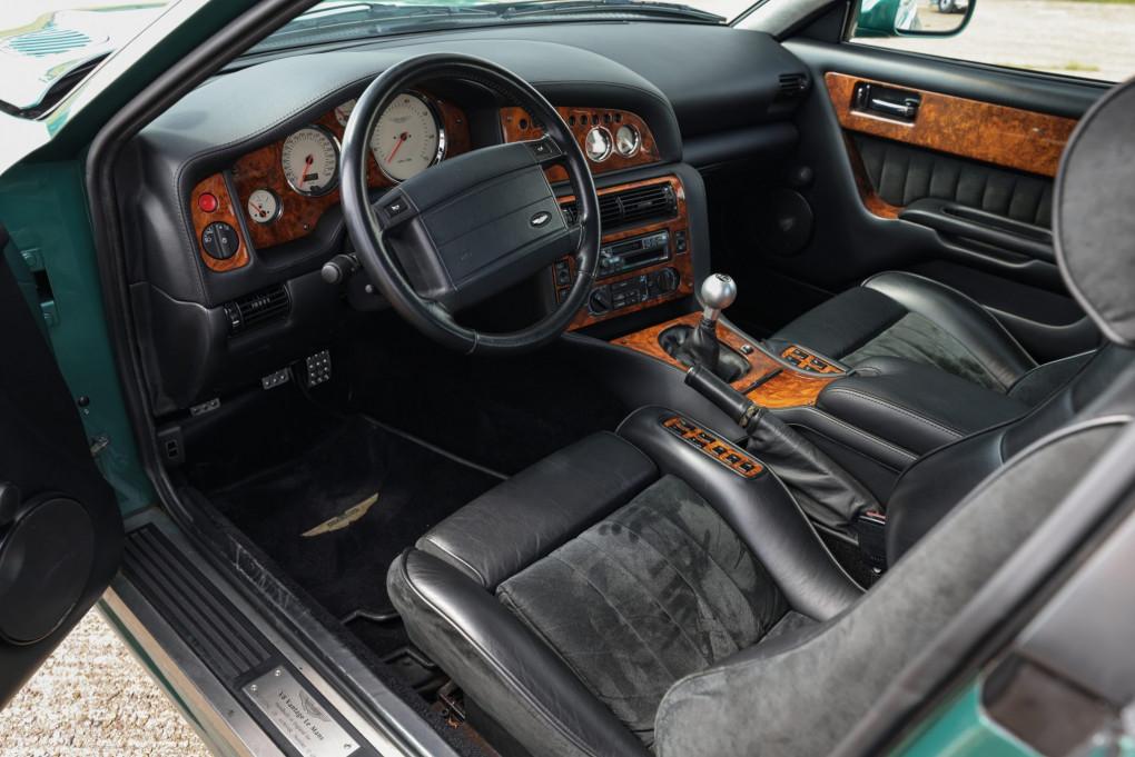 2000 Aston Martin Vantage