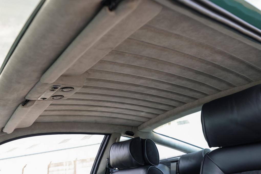 2000 Aston Martin Vantage