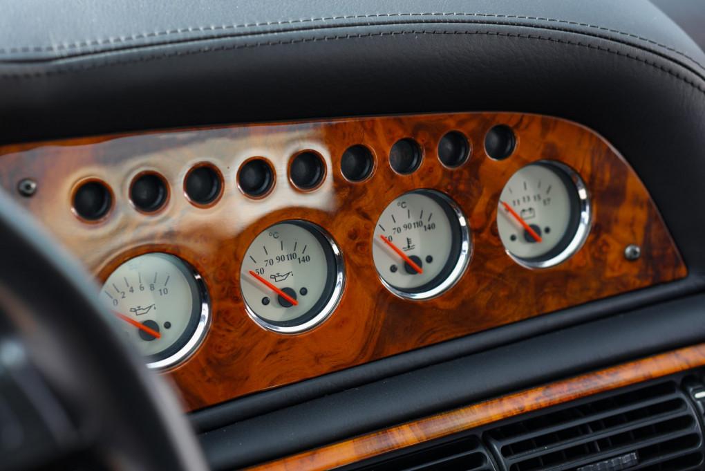 2000 Aston Martin Vantage