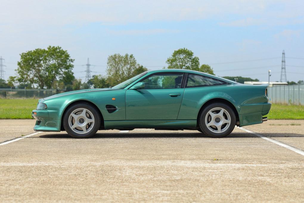 2000 Aston Martin Vantage