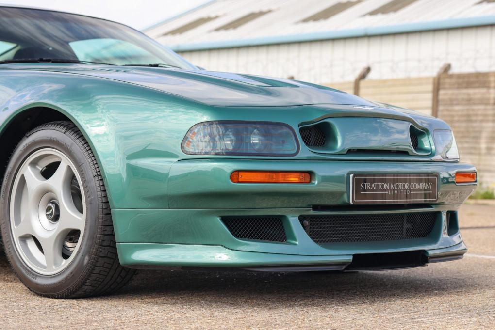 2000 Aston Martin Vantage