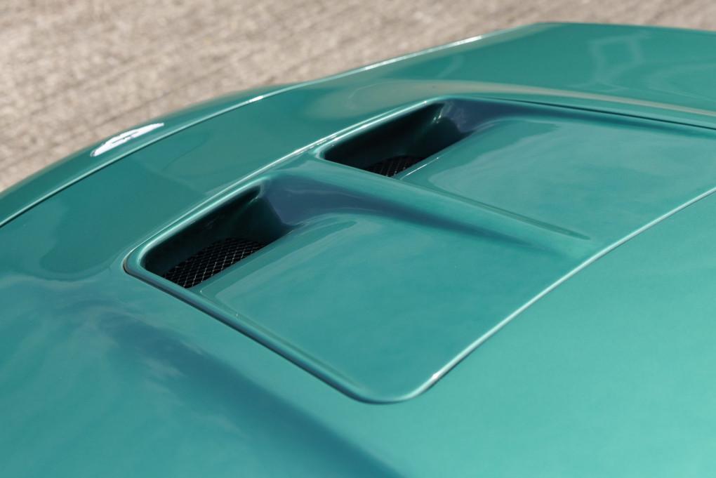 2000 Aston Martin Vantage