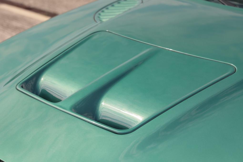 2000 Aston Martin Vantage