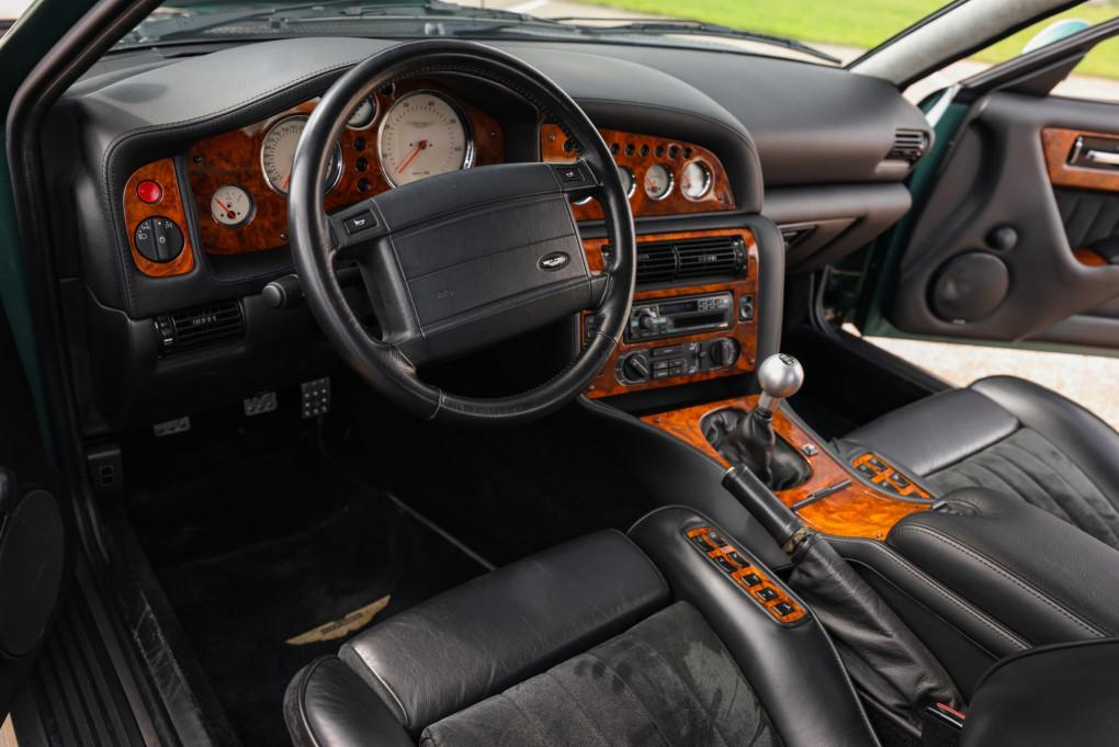 2000 Aston Martin Vantage