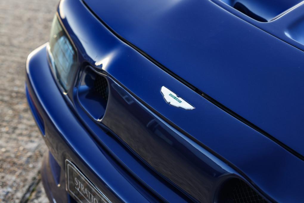 2000 Aston Martin Vantage