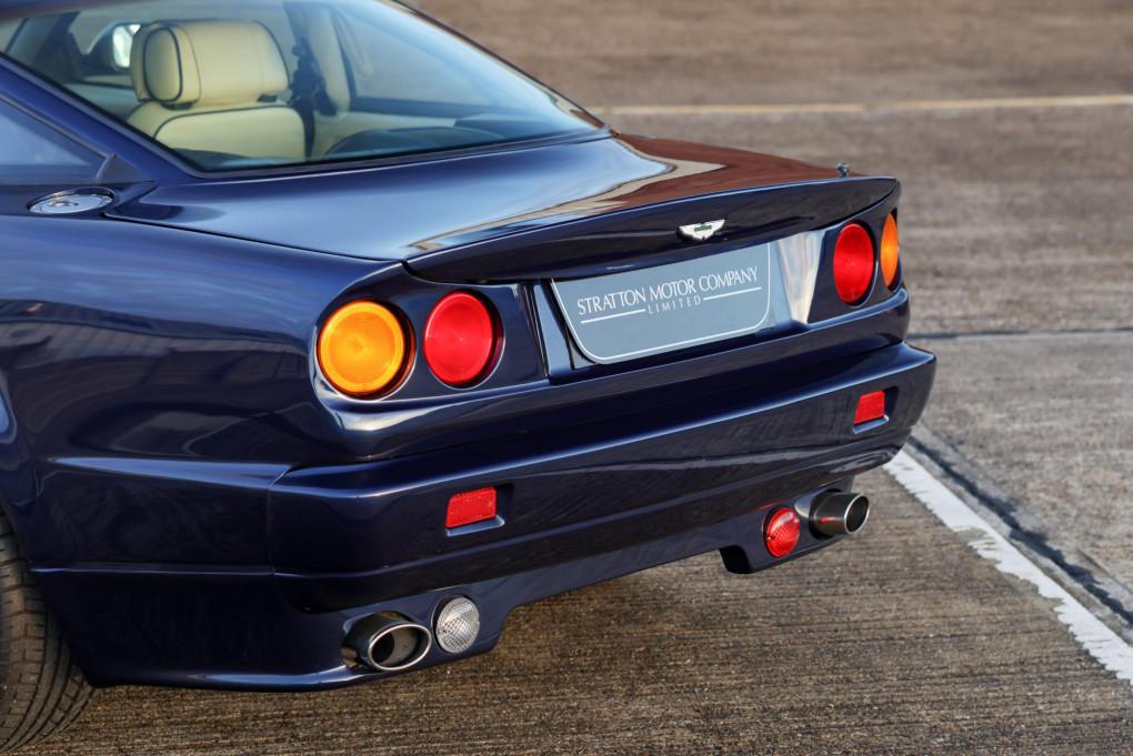 2000 Aston Martin Vantage