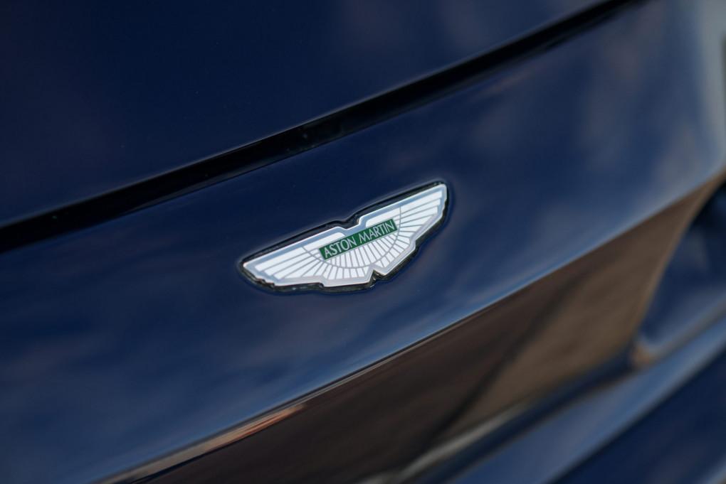 2000 Aston Martin Vantage