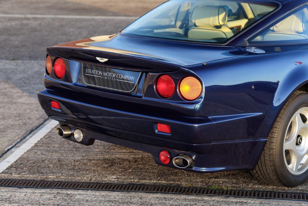 2000 Aston Martin Vantage