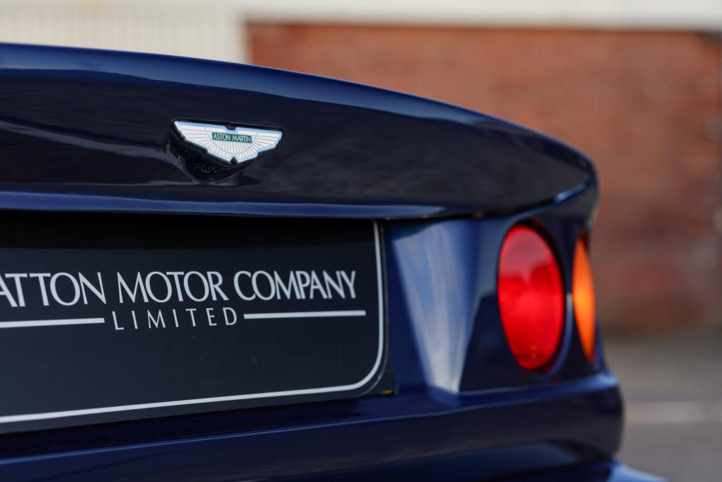 2000 Aston Martin Vantage