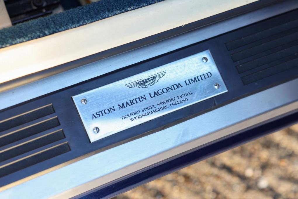 2000 Aston Martin Vantage
