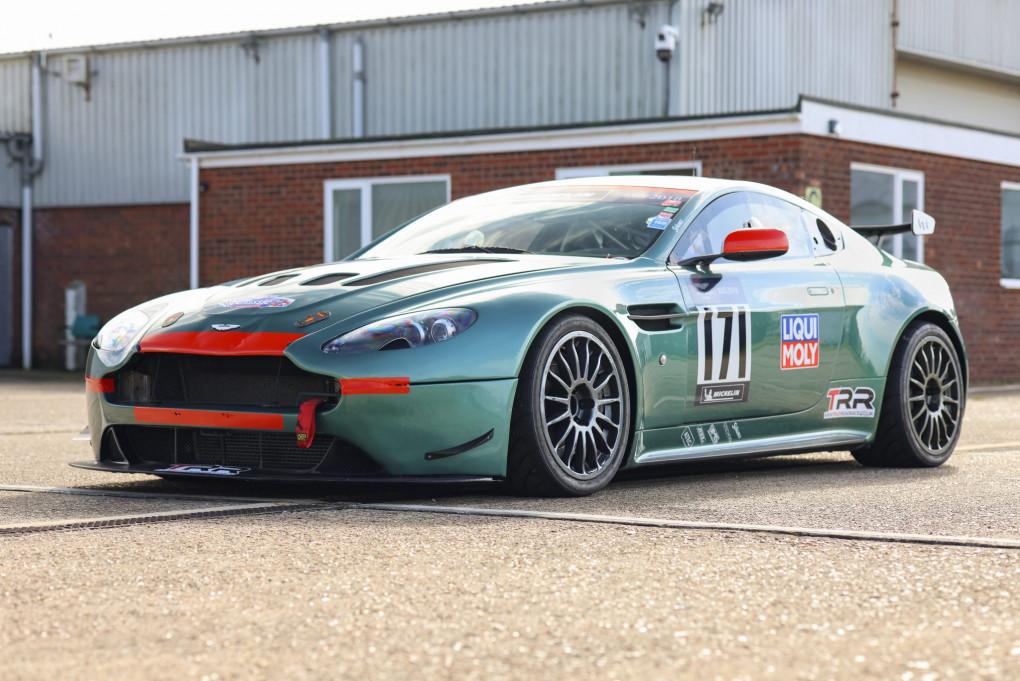 Aston Martin Vantage