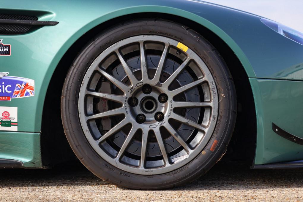 Aston Martin Vantage