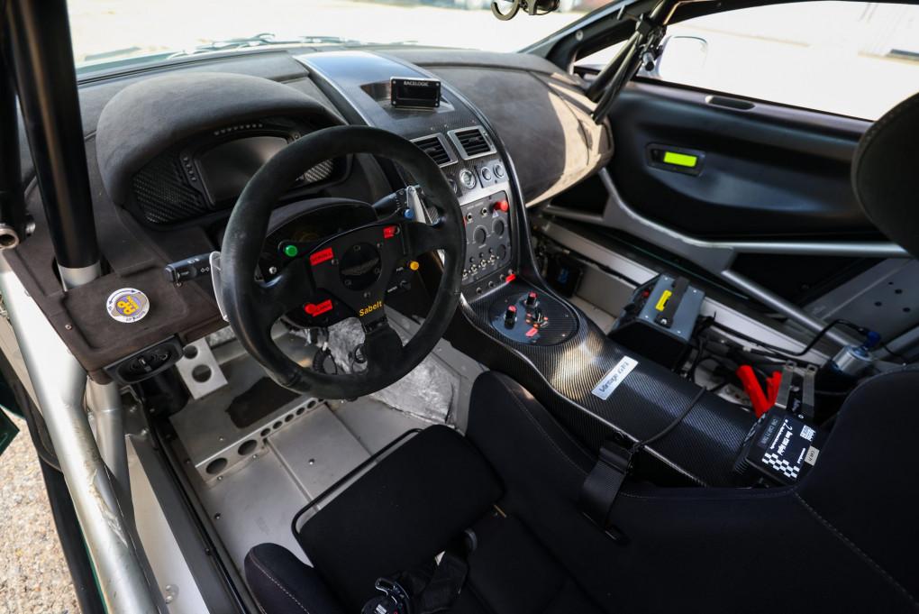 Aston Martin Vantage