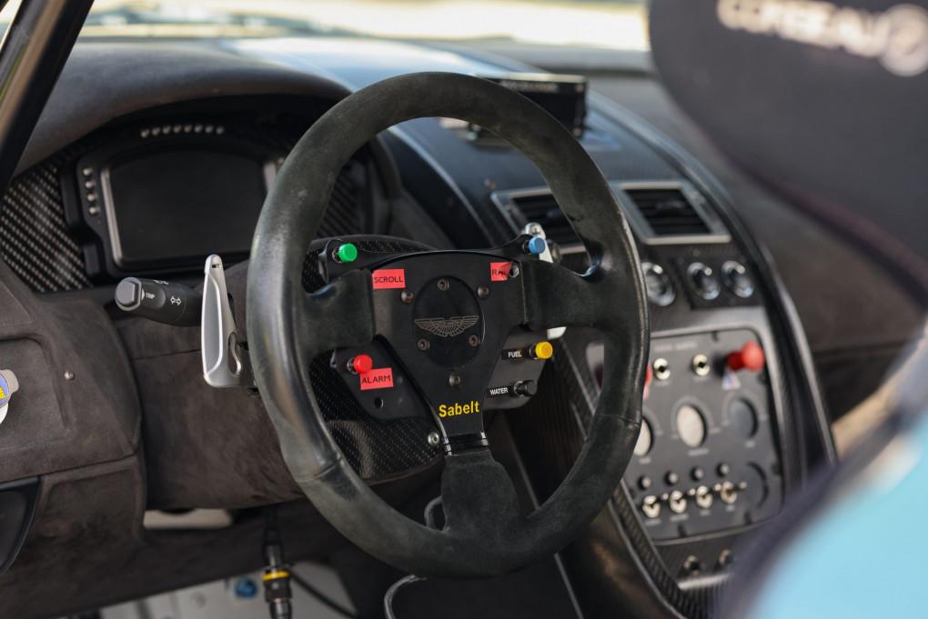 Aston Martin Vantage