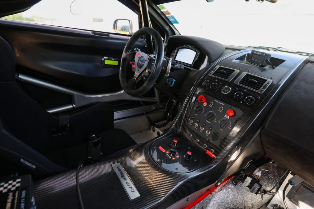 Aston Martin Vantage