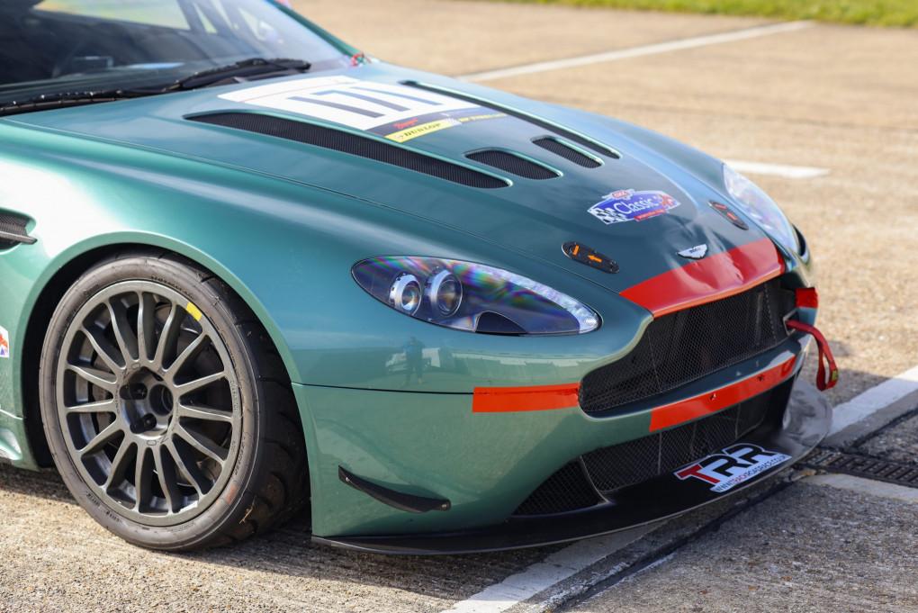 Aston Martin Vantage