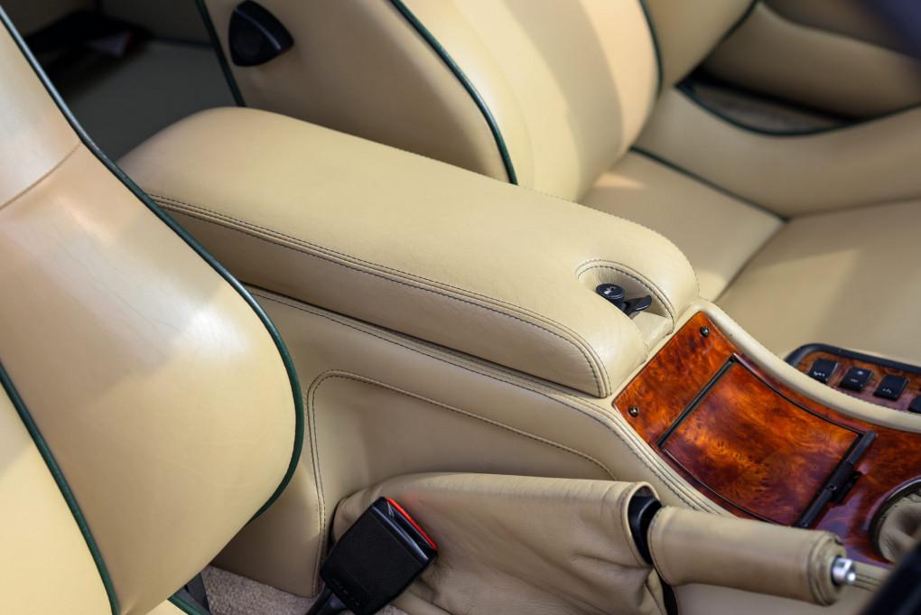 1994 Aston Martin Vantage